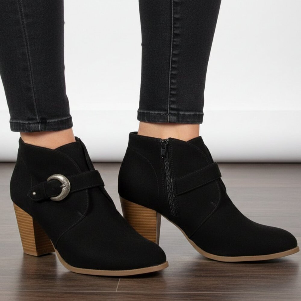 Maurices Black Ankle Boots – Women’s Size 8 – Block Heel Buckle Booties
